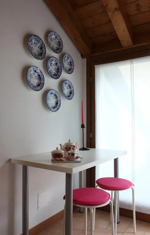 Snug Nest Apartment Como