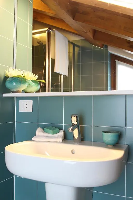 Snug Nest Apartment Como