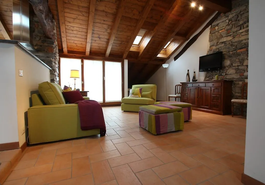 Snug Nest Apartment Como Italy